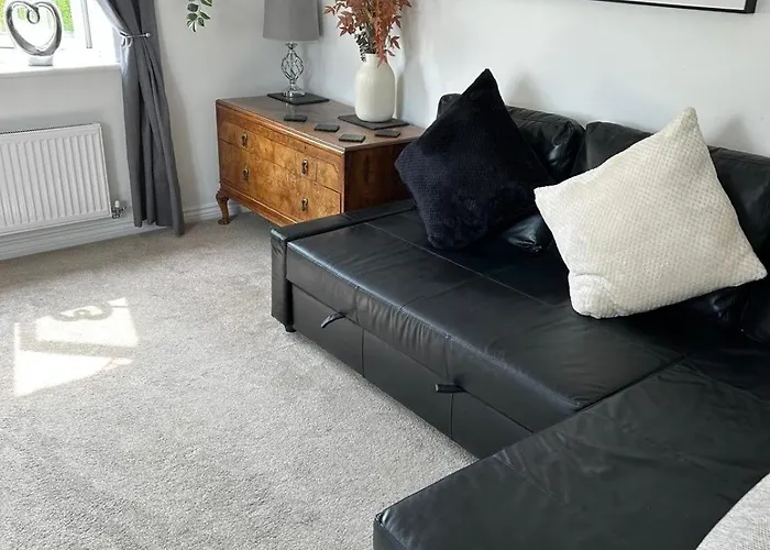 Flat In Filton Mod Rolls Royce Gkn Daire *