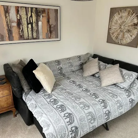 Apartment Flat In Filton Mod Rolls Royce Gkn *