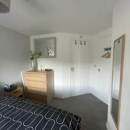 Flat In Filton Mod Rolls Royce Gkn Appartement Bristol