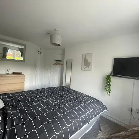 Flat In Filton Mod Rolls Royce Gkn Appartement Bristol