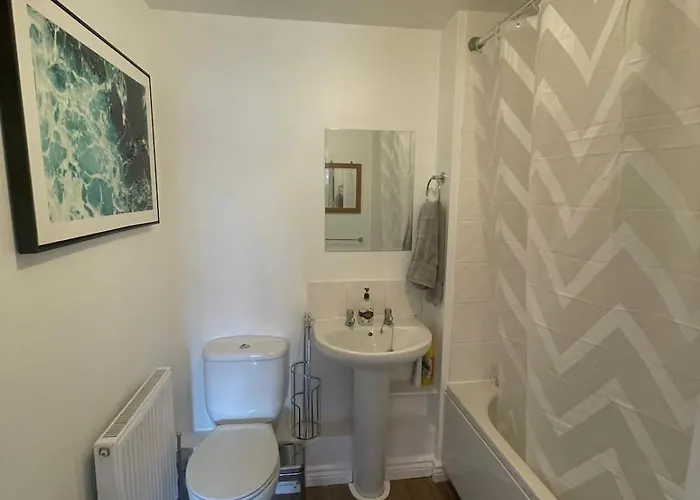 Flat In Filton Mod Rolls Royce Gkn Lägenhet *