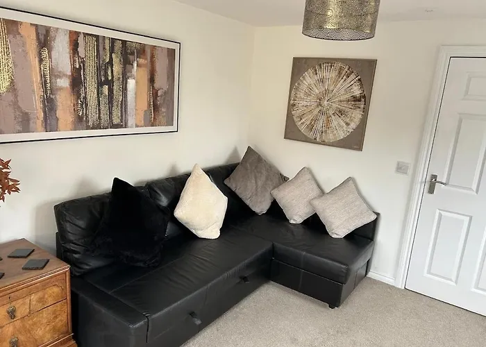 Flat In Filton Mod Rolls Royce Gkn *